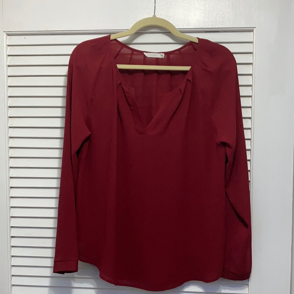 Long sleeve work top